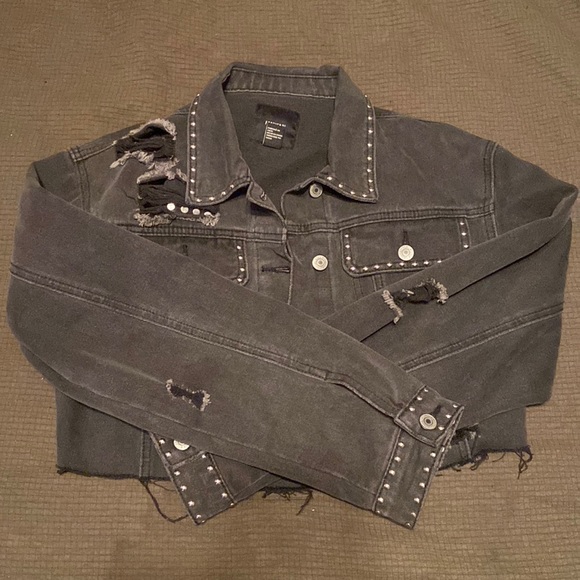 Forever 21 cropped denim jacket size medium - Picture 1 of 1